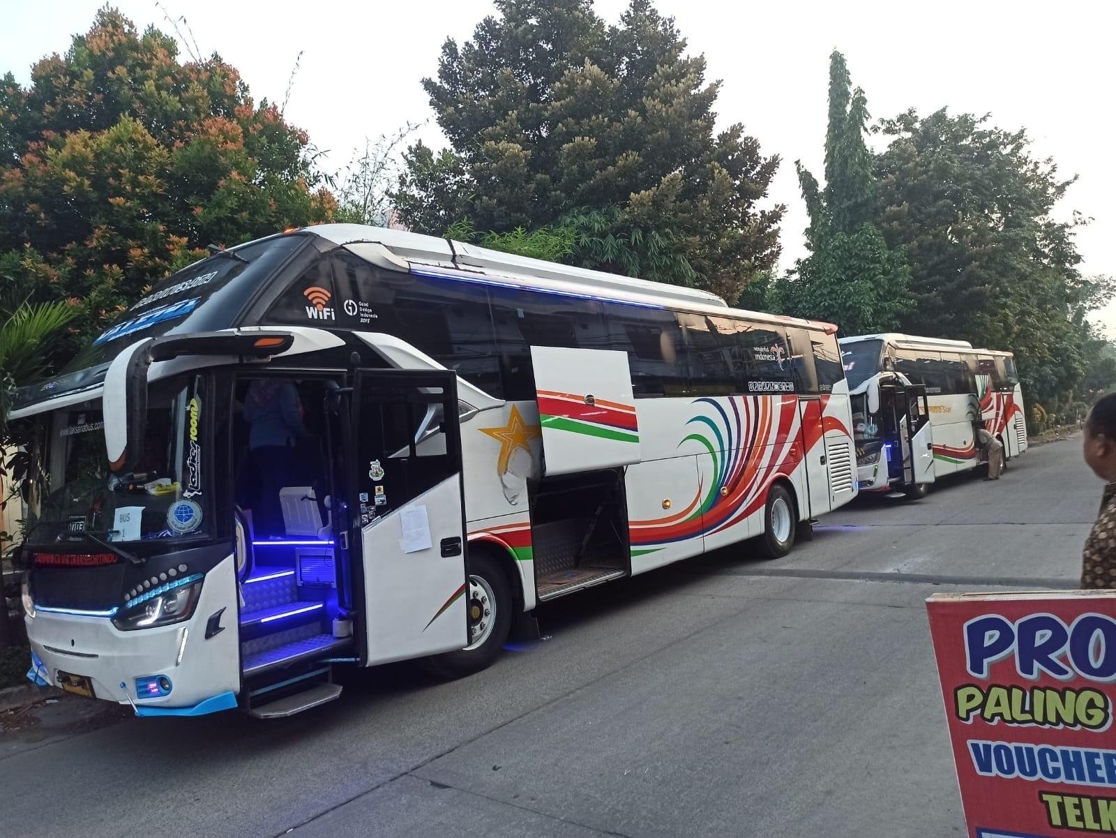 Mengarungi Petualangan Tanpa Ribet: Manfaat Menggunakan Bus Pariwisata